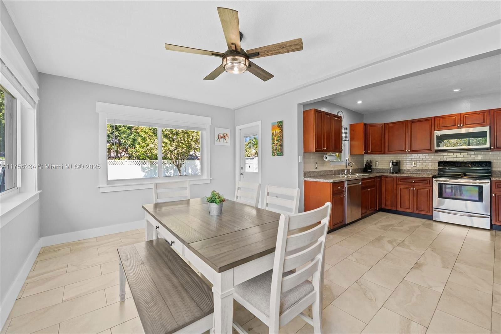 Real estate property located at 621 37th St, Broward, Lloyd Estates Add Corr Pl, Oakland Park, FL