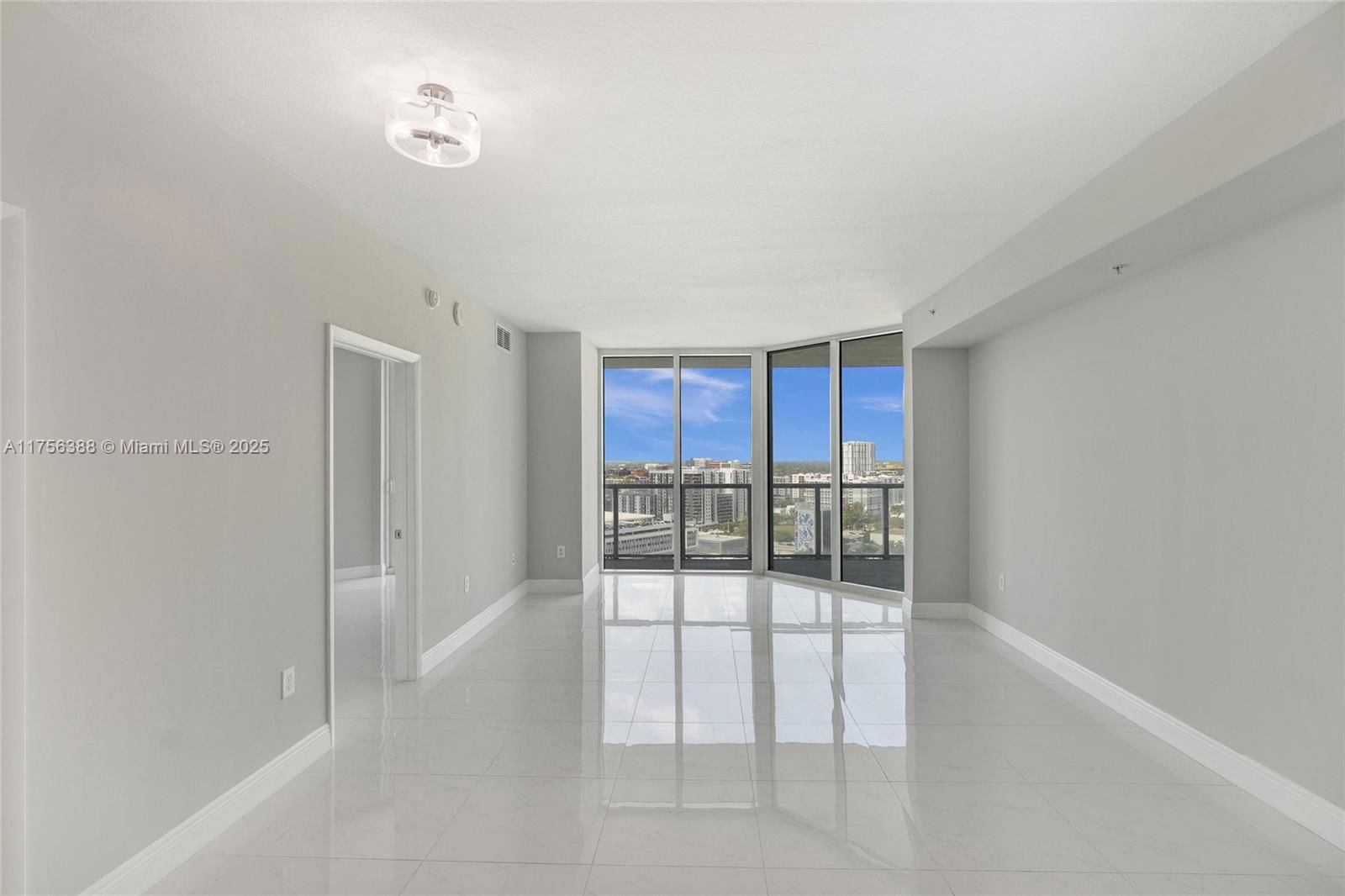 Real estate property located at 1900 Bayshore Dr #2016, Miami-dade, Quantum On The Bay Condo, Miami, FL