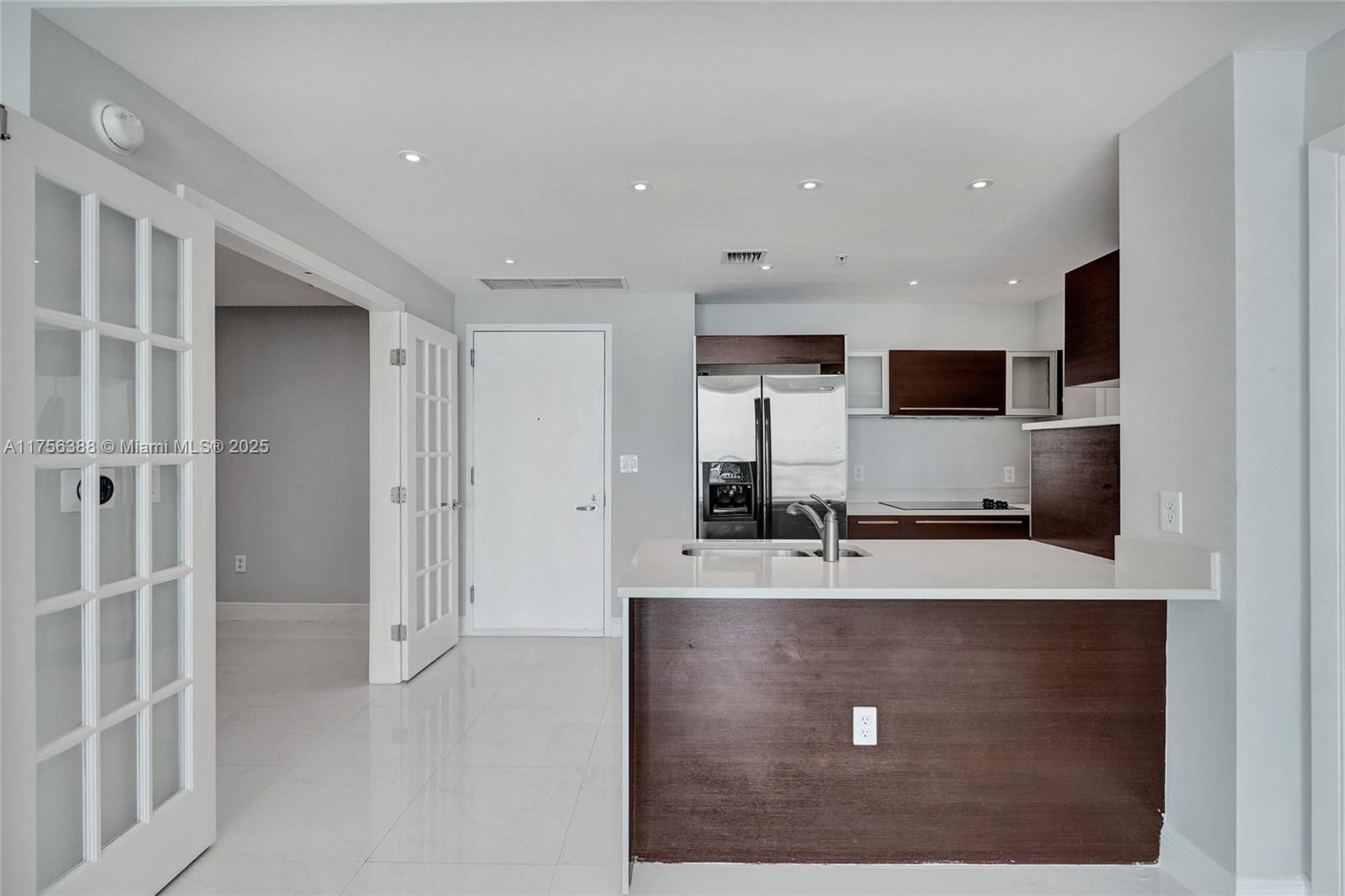 Real estate property located at 1900 Bayshore Dr #2016, Miami-dade, Quantum On The Bay Condo, Miami, FL