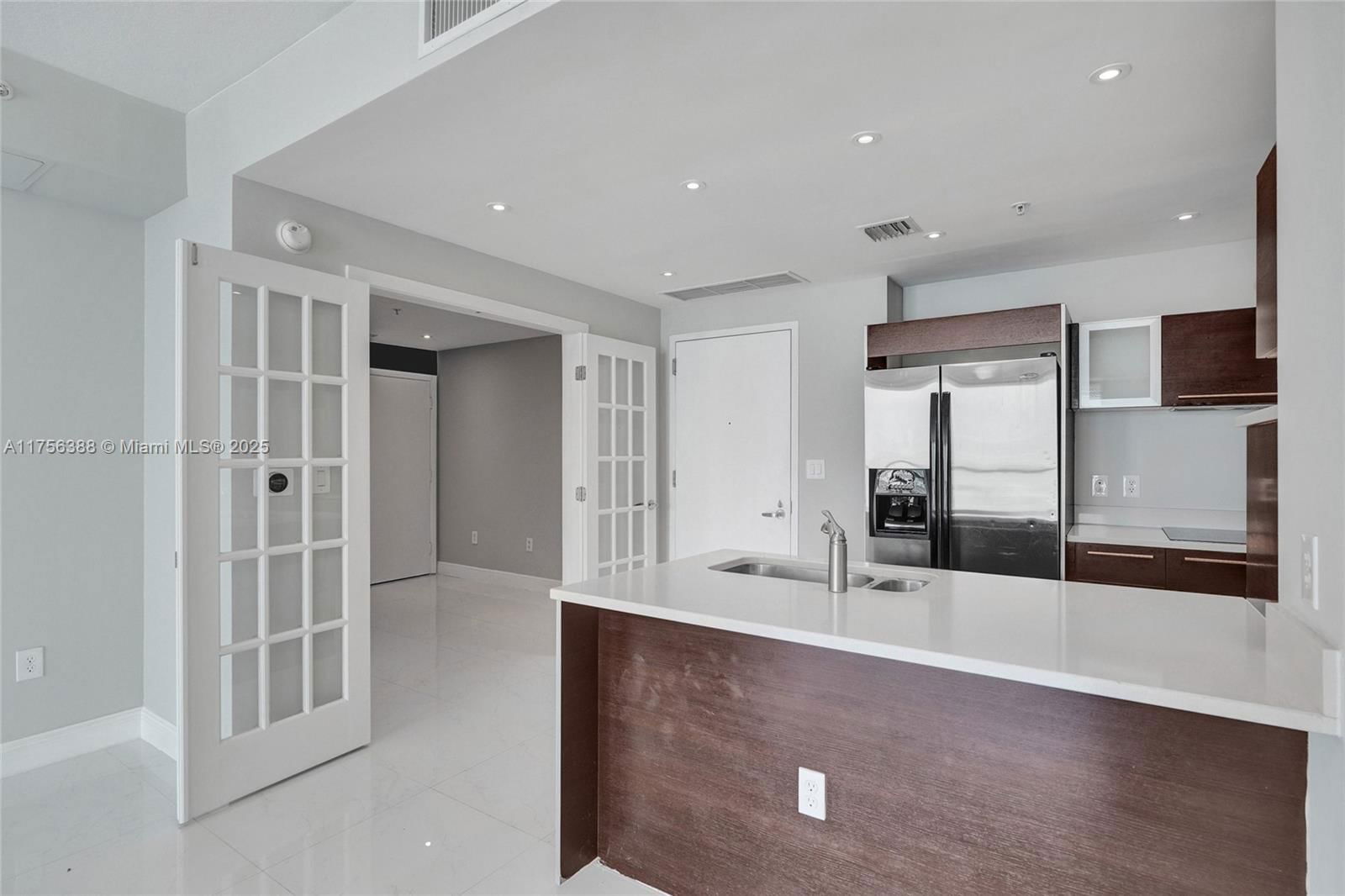 Real estate property located at 1900 Bayshore Dr #2016, Miami-dade, Quantum On The Bay Condo, Miami, FL
