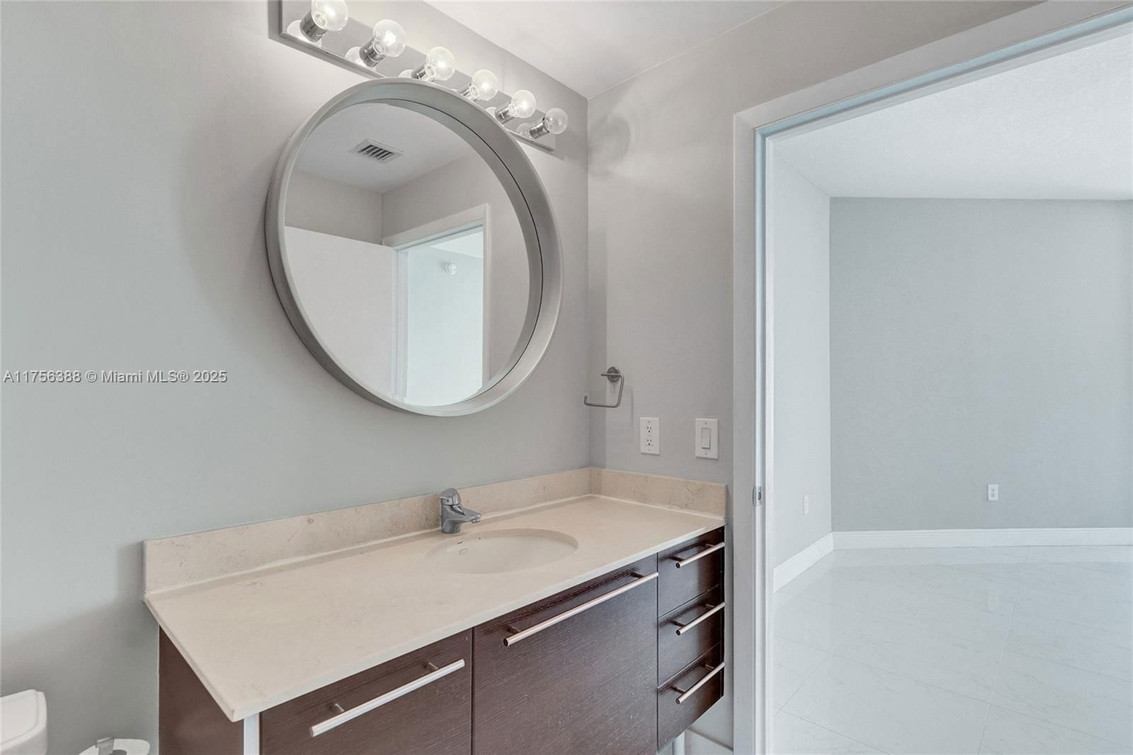 Real estate property located at 1900 Bayshore Dr #2016, Miami-dade, Quantum On The Bay Condo, Miami, FL