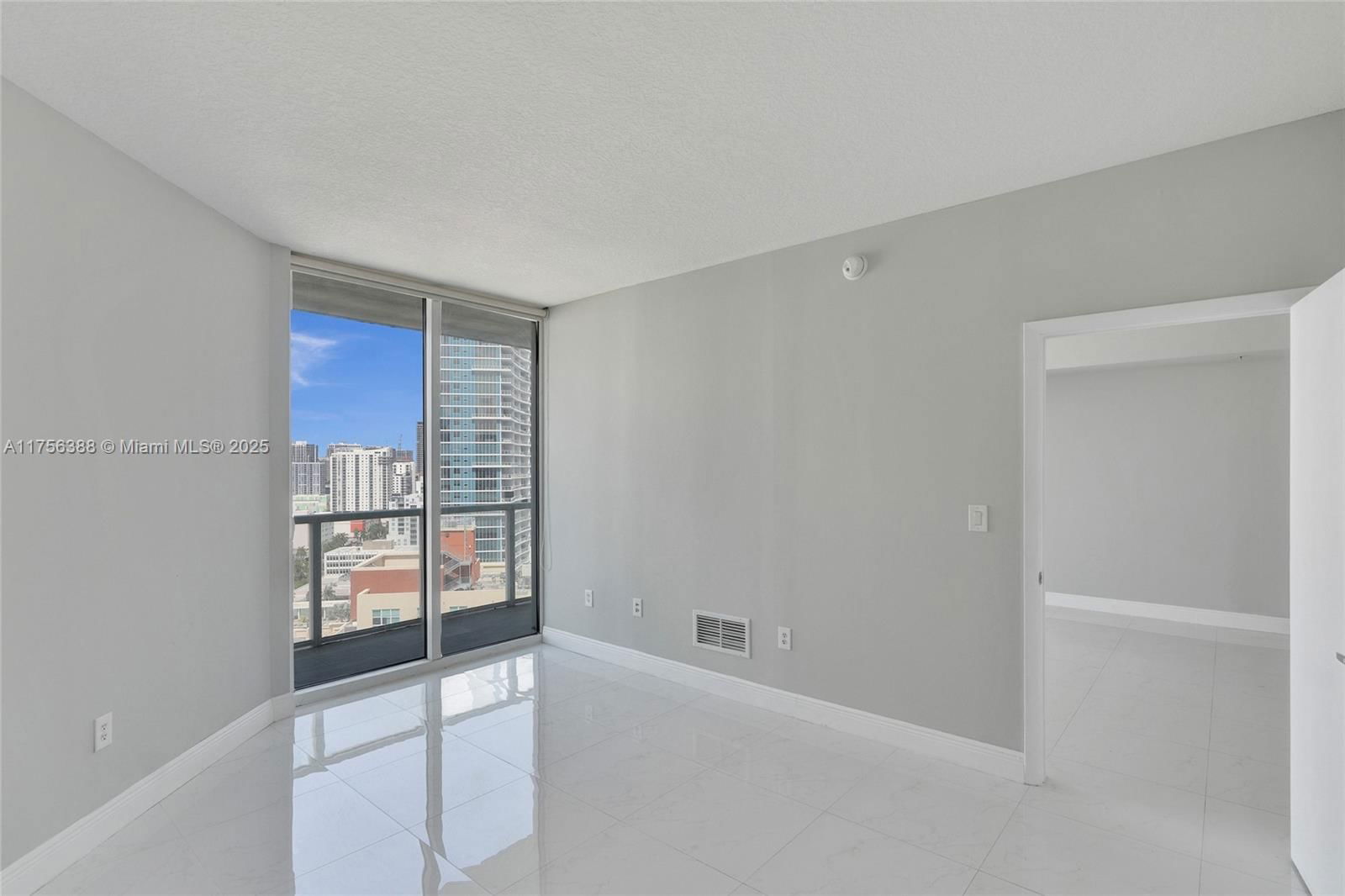 Real estate property located at 1900 Bayshore Dr #2016, Miami-dade, Quantum On The Bay Condo, Miami, FL