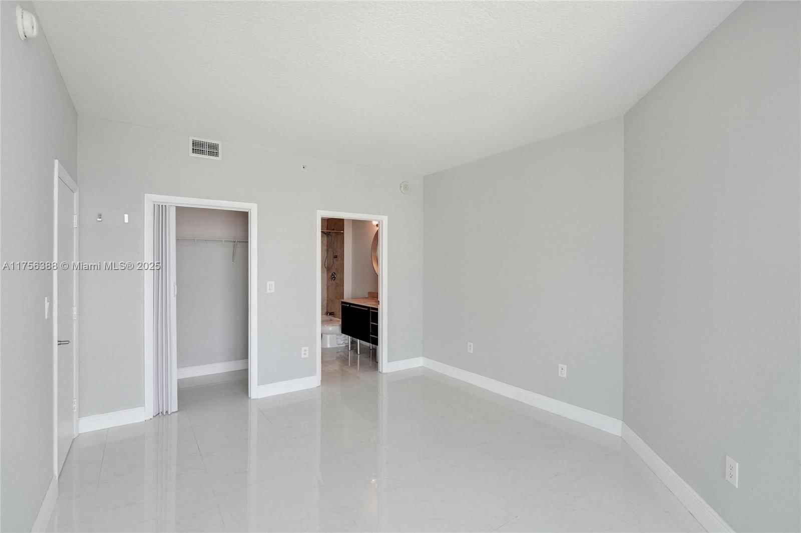 Real estate property located at 1900 Bayshore Dr #2016, Miami-dade, Quantum On The Bay Condo, Miami, FL