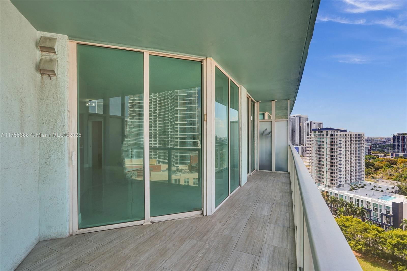 Real estate property located at 1900 Bayshore Dr #2016, Miami-dade, Quantum On The Bay Condo, Miami, FL