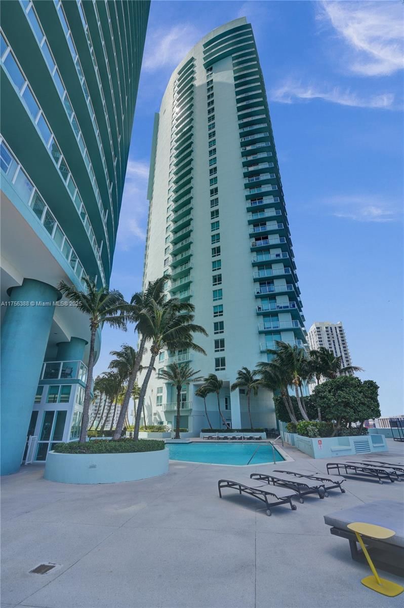 Real estate property located at 1900 Bayshore Dr #2016, Miami-dade, Quantum On The Bay Condo, Miami, FL