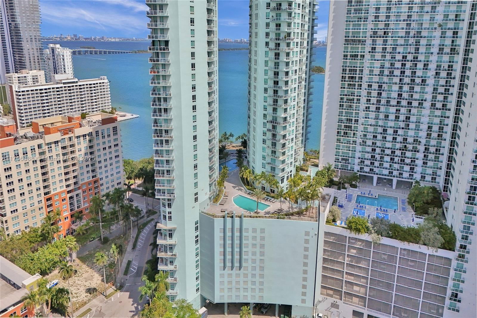 Real estate property located at 1900 Bayshore Dr #2016, Miami-dade, Quantum On The Bay Condo, Miami, FL