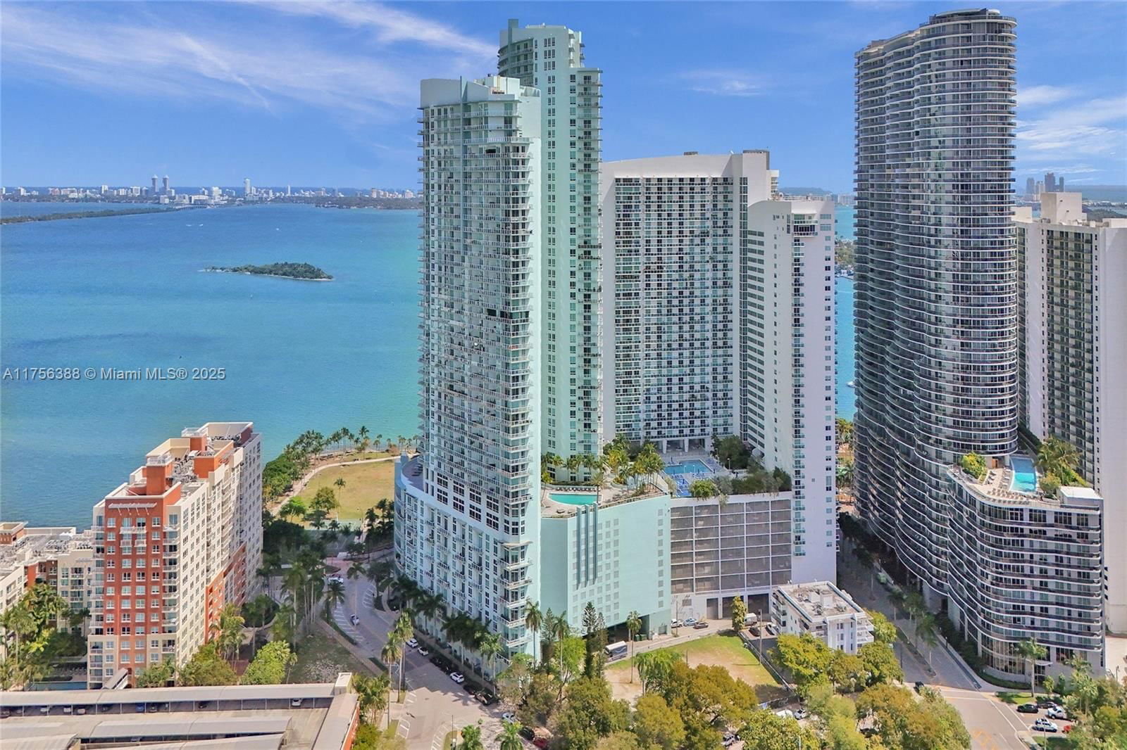 Real estate property located at 1900 Bayshore Dr #2016, Miami-dade, Quantum On The Bay Condo, Miami, FL