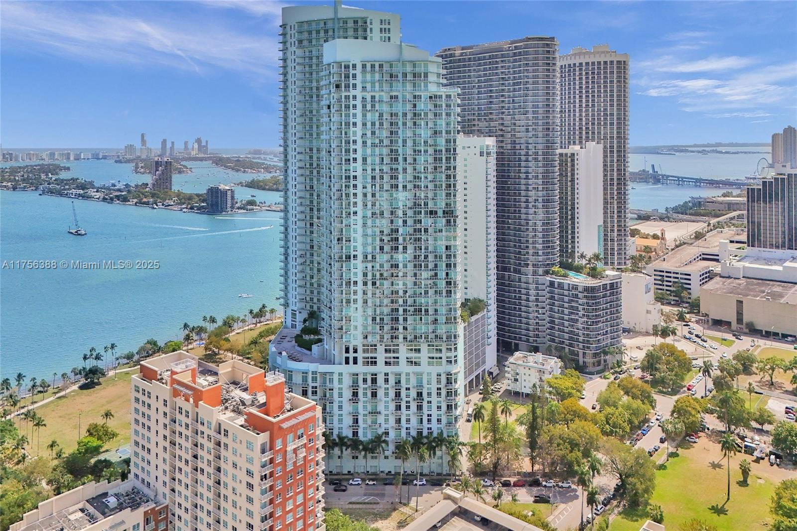 Real estate property located at 1900 Bayshore Dr #2016, Miami-dade, Quantum On The Bay Condo, Miami, FL
