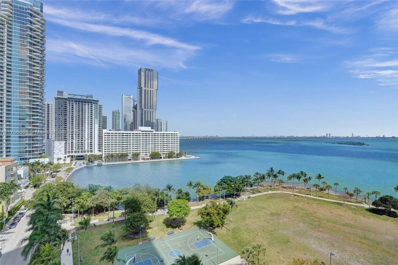 Real estate property located at 1900 Bayshore Dr #2016, Miami-dade, Quantum On The Bay Condo, Miami, FL