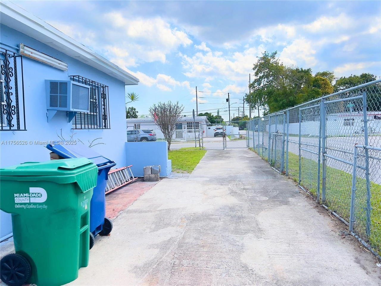 Real estate property located at 3595 98th St, Miami-dade, The Tropics Addn, Miami, FL