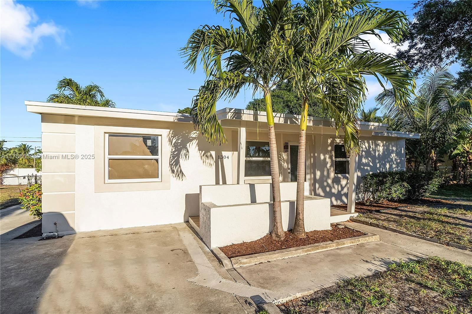 Real estate property located at 1304 19th Ave, Broward, Lauderdale Manors Amd Pla, Fort Lauderdale, FL