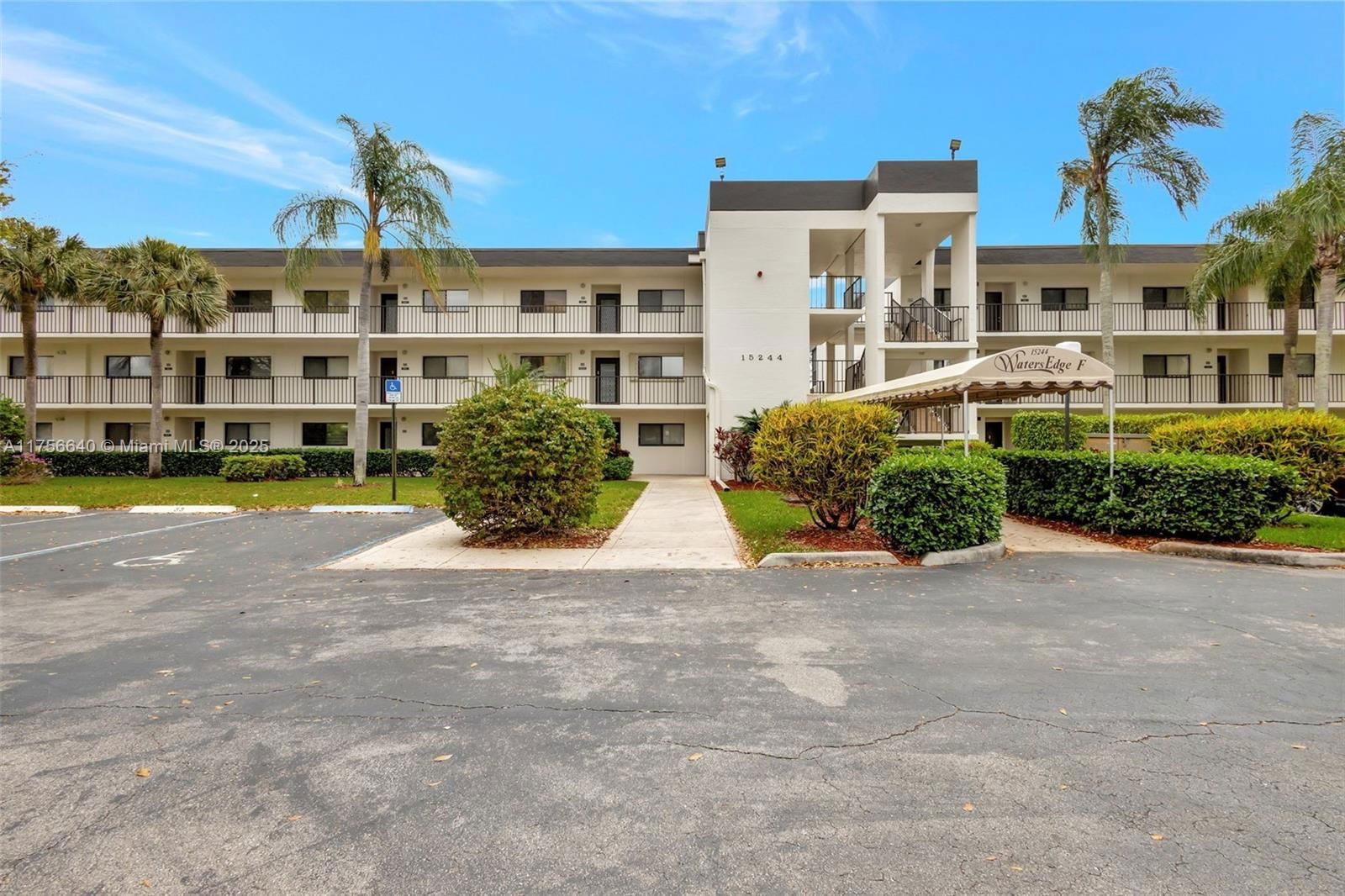 Real estate property located at 15244 Lakes Of Delray Blvd #105, Palm Beach, WATERSEDGE AT THE LAKES O, Delray Beach, FL