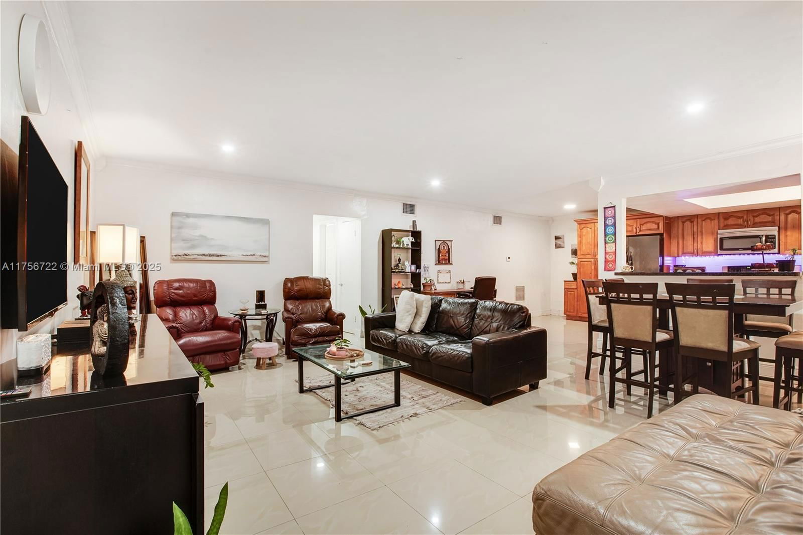 Real estate property located at 11930 19th Dr #7, Miami-dade, Sans Souci Condo, North Miami, FL