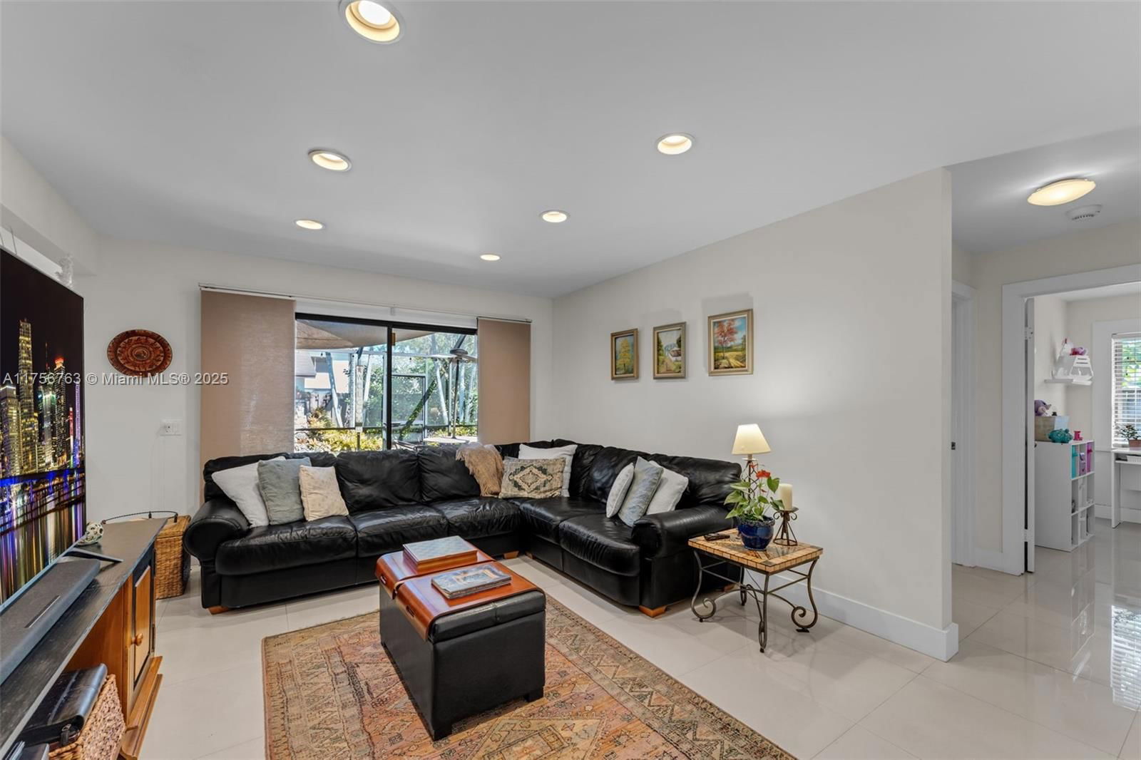 Real estate property located at 13607 114th Ln, Miami-dade, Crossings Patio Homes Sec, Miami, FL