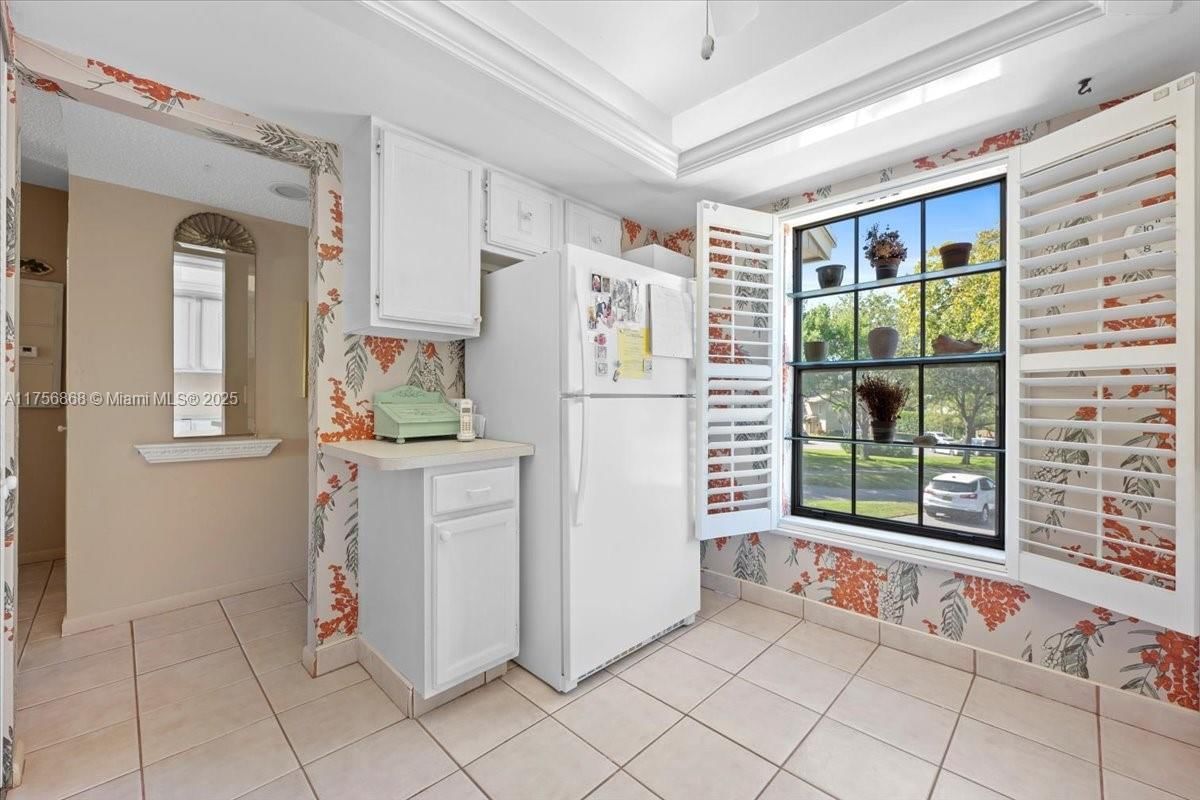 Real estate property located at 18369 Wood Haven Ln J, Martin, Riverbend Condo, Jupiter, FL