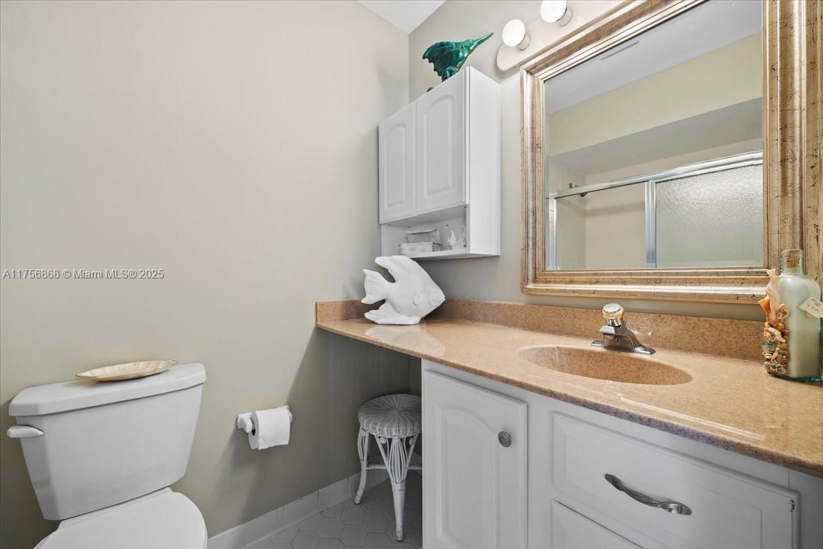 Real estate property located at 18369 Wood Haven Ln J, Martin, Riverbend Condo, Jupiter, FL