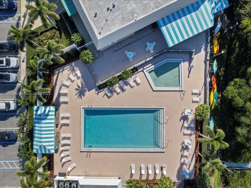 Real estate property located at 18369 Wood Haven Ln J, Martin, Riverbend Condo, Jupiter, FL