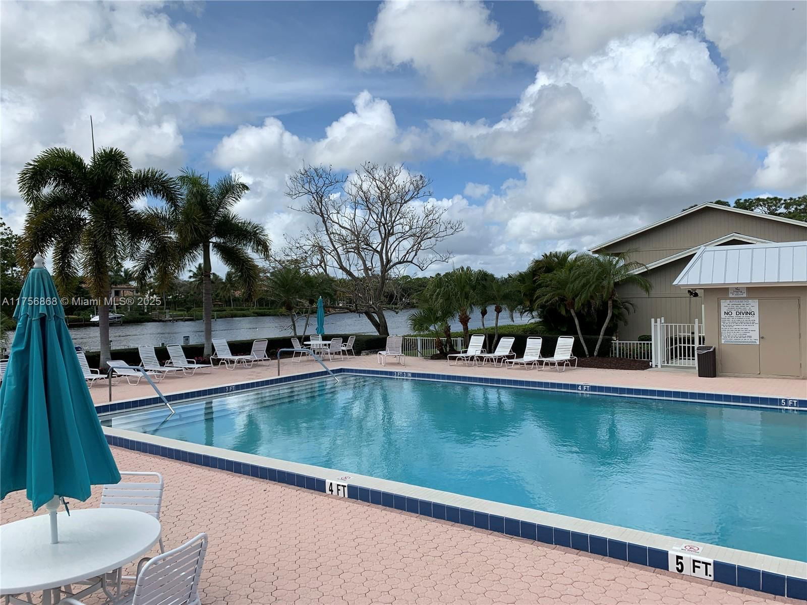 Real estate property located at 18369 Wood Haven Ln J, Martin, Riverbend Condo, Jupiter, FL