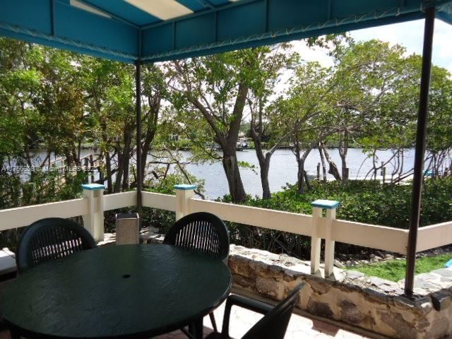 Real estate property located at 18369 Wood Haven Ln J, Martin, Riverbend Condo, Jupiter, FL
