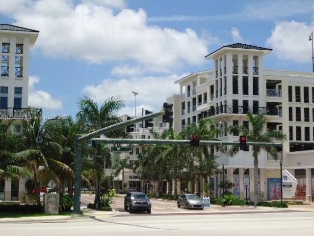 Real estate property located at 18369 Wood Haven Ln J, Martin, Riverbend Condo, Jupiter, FL