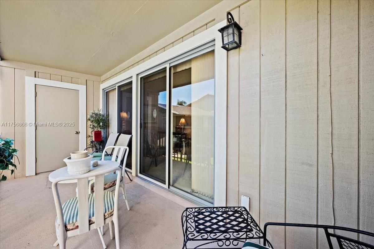 Real estate property located at 18369 Wood Haven Ln J, Martin, Riverbend Condo, Jupiter, FL