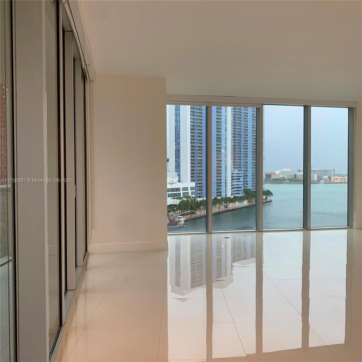 Real estate property located at 465 Brickell Ave #1002, Miami-dade, Icon Brickell Condo No 1, Miami, FL