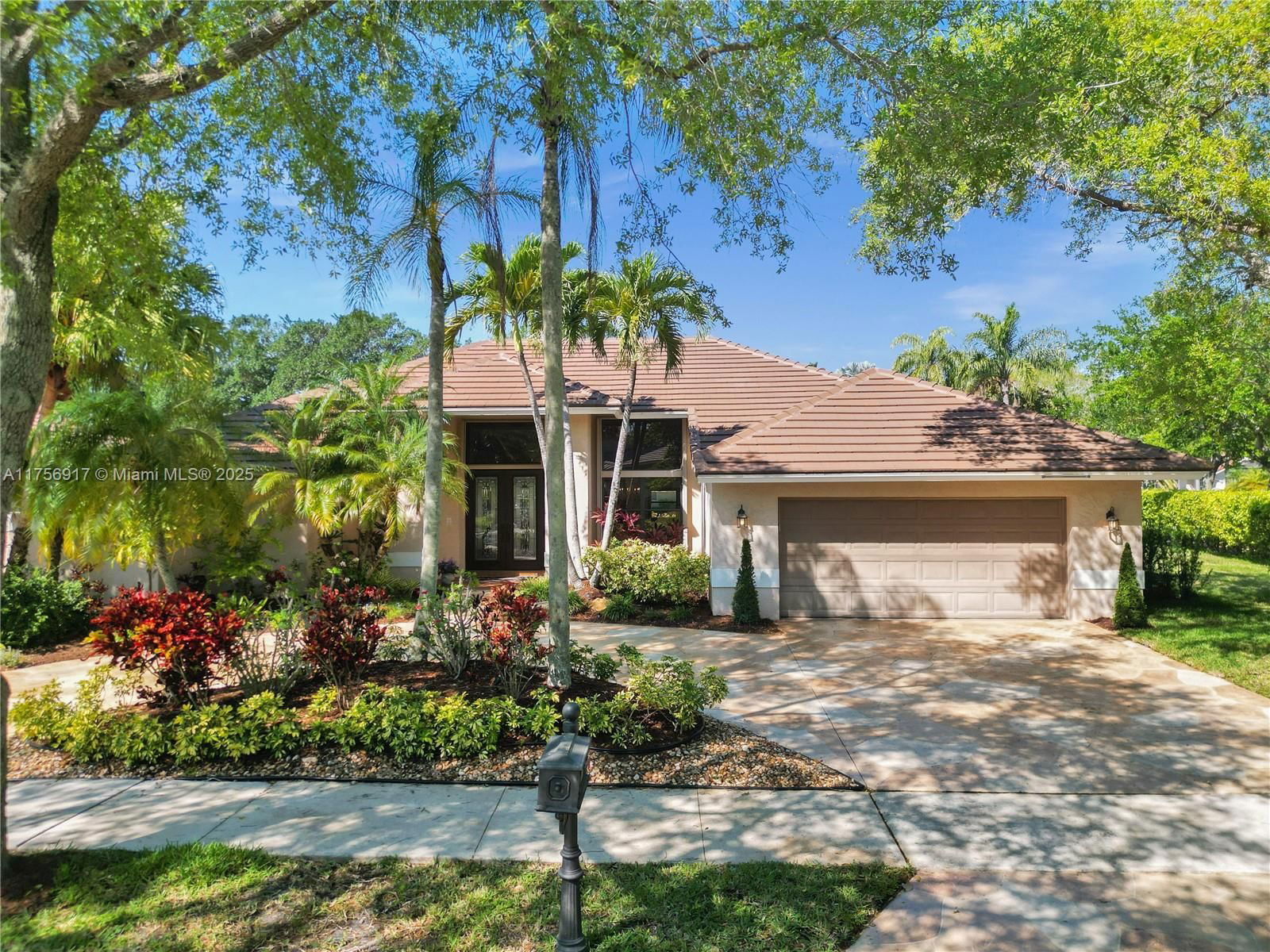 Real estate property located at 1034 Poplar Circle, Broward, Country Isles, Weston, FL
