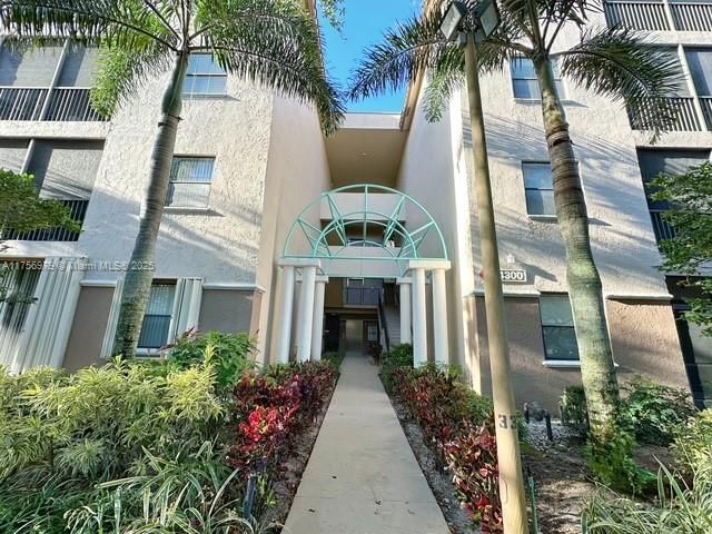 Real estate property located at 4300 30th St #142, Broward, Bayport Village D Condo, Coconut Creek, FL