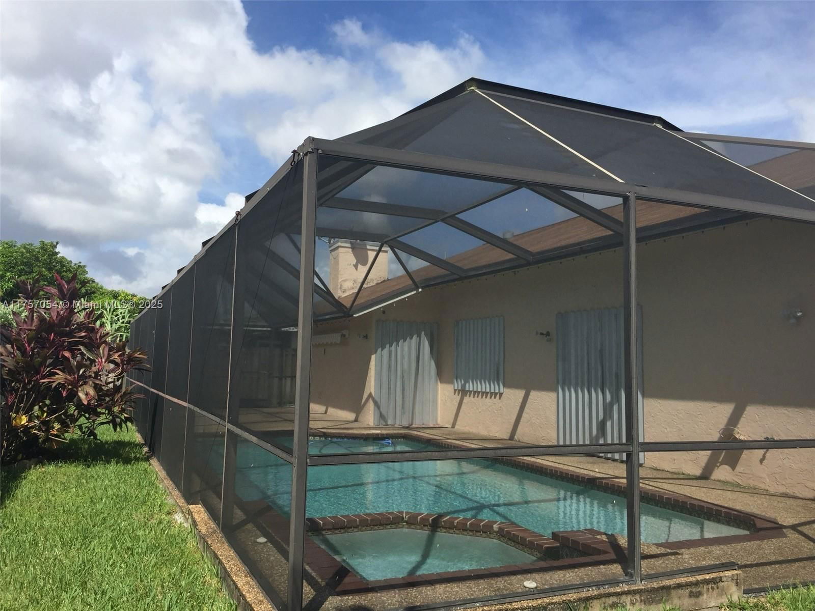 Real estate property located at 8500 52nd Ct, Broward, City Of Lauderhill Sec Thr, Lauderhill, FL