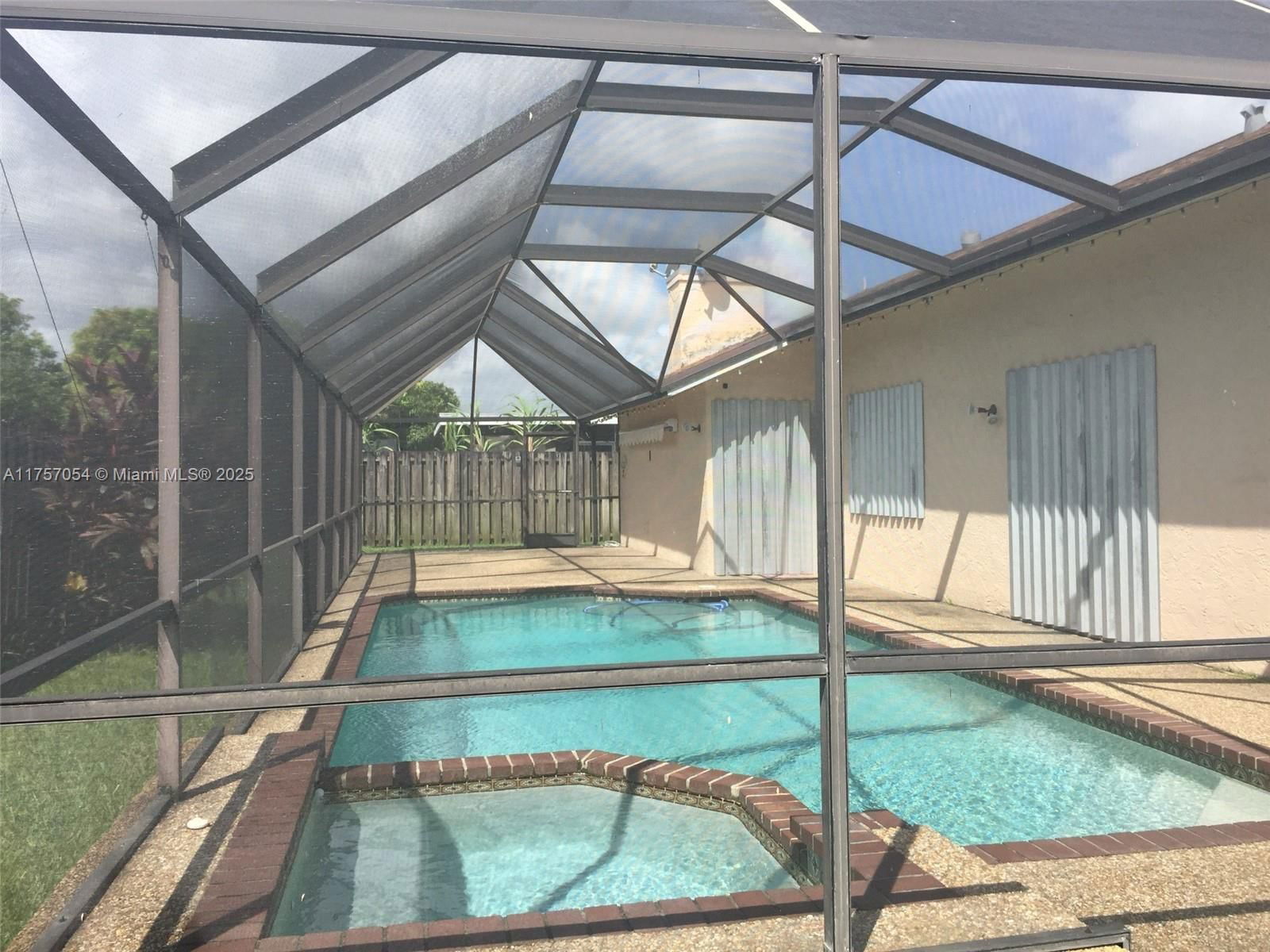 Real estate property located at 8500 52nd Ct, Broward, City Of Lauderhill Sec Thr, Lauderhill, FL