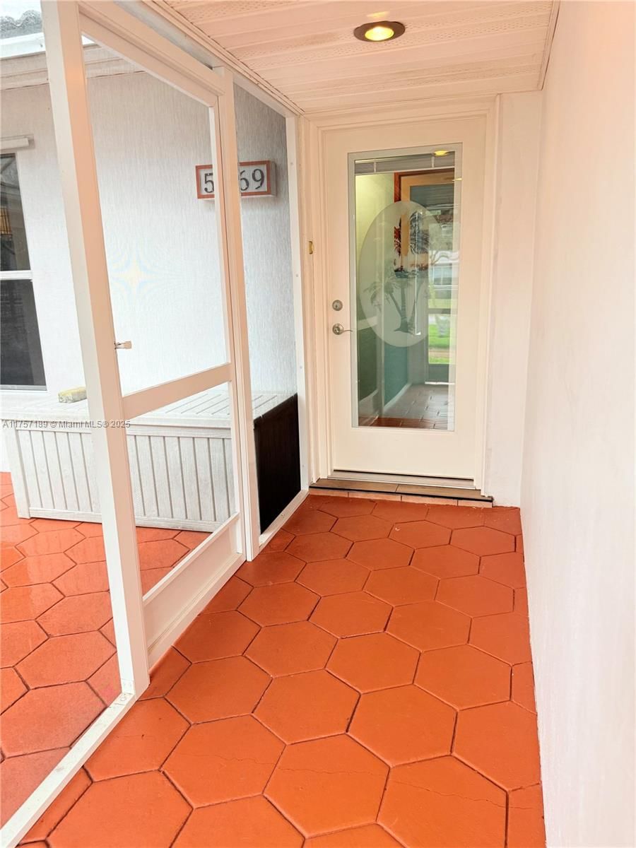 Real estate property located at 5369 Balsam Ter, Broward, Plantation Gardens 4th Se, Plantation, FL