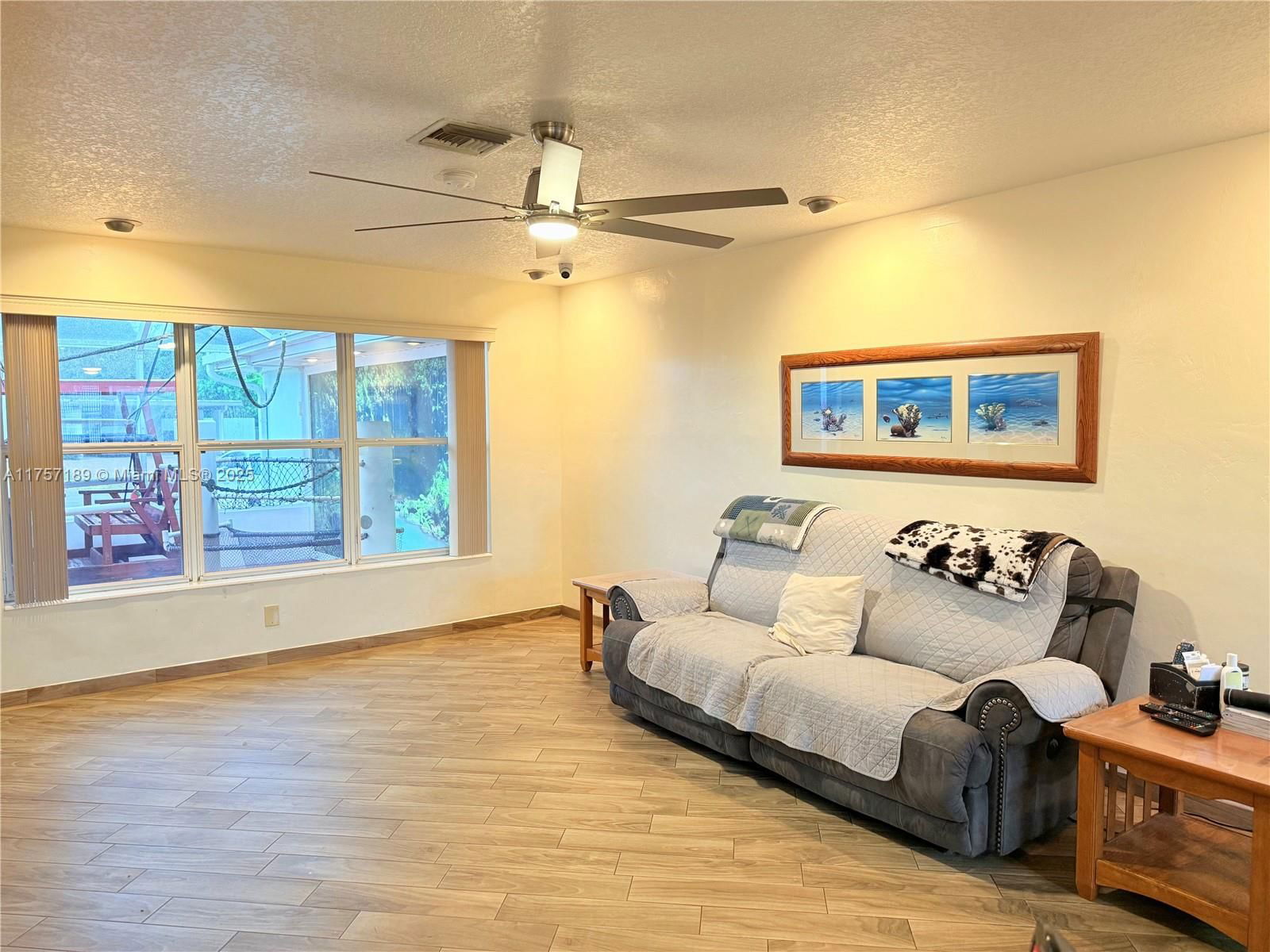 Real estate property located at 5369 Balsam Ter, Broward, Plantation Gardens 4th Se, Plantation, FL