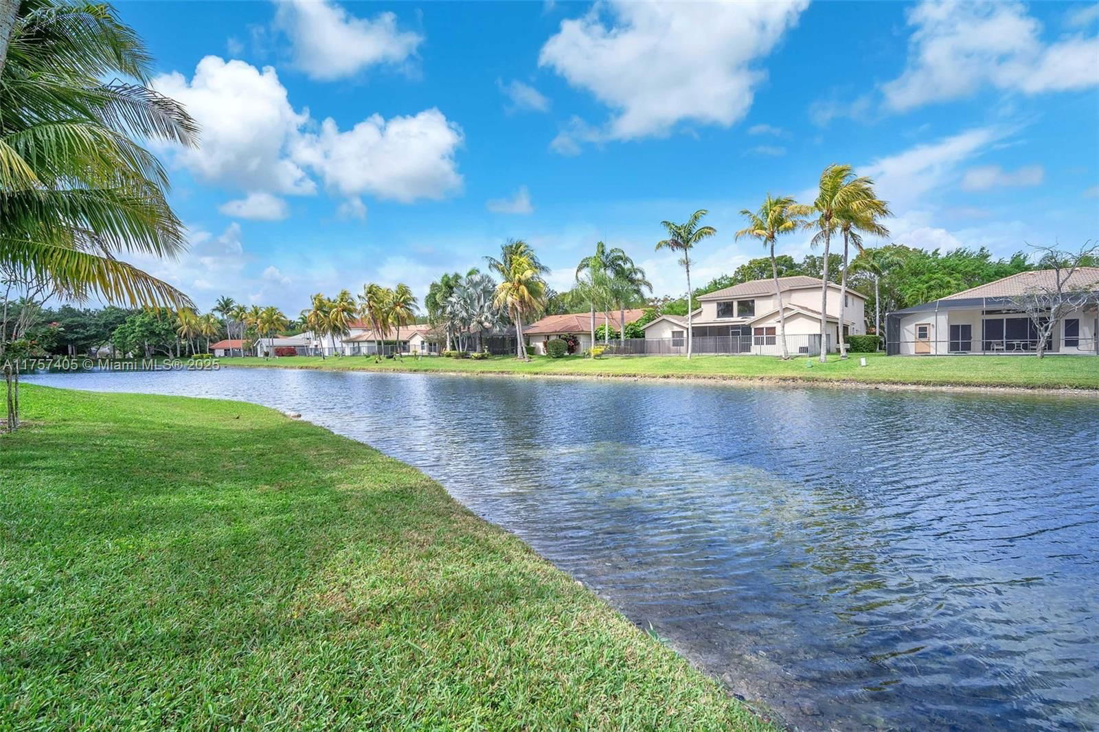 Real estate property located at 1095 Longview, Broward, Sector 5 Single Family, Weston, FL