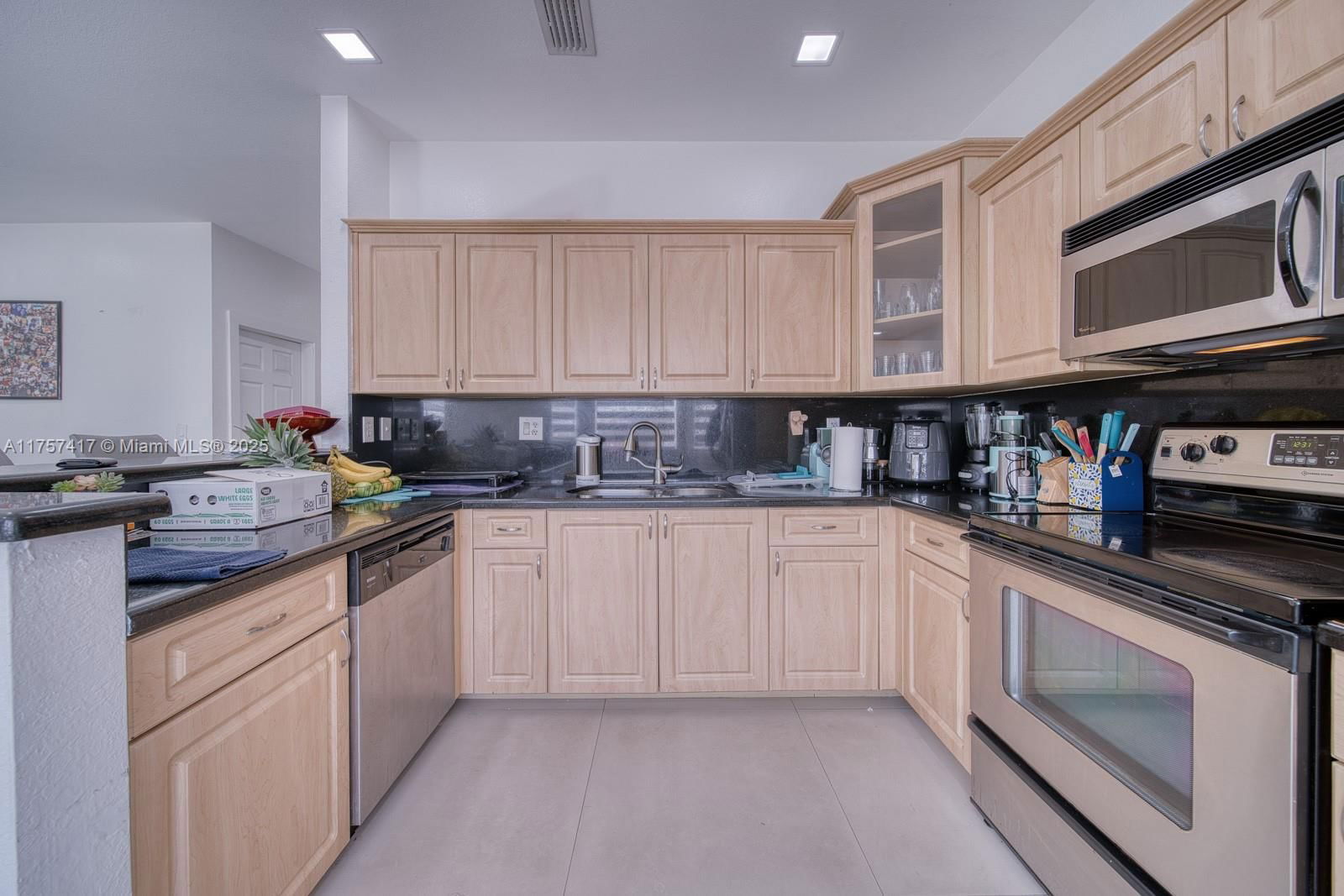 Real estate property located at 2245 147th Ct #2245, Miami-dade, Coral Lakes Kingdom, Miami, FL