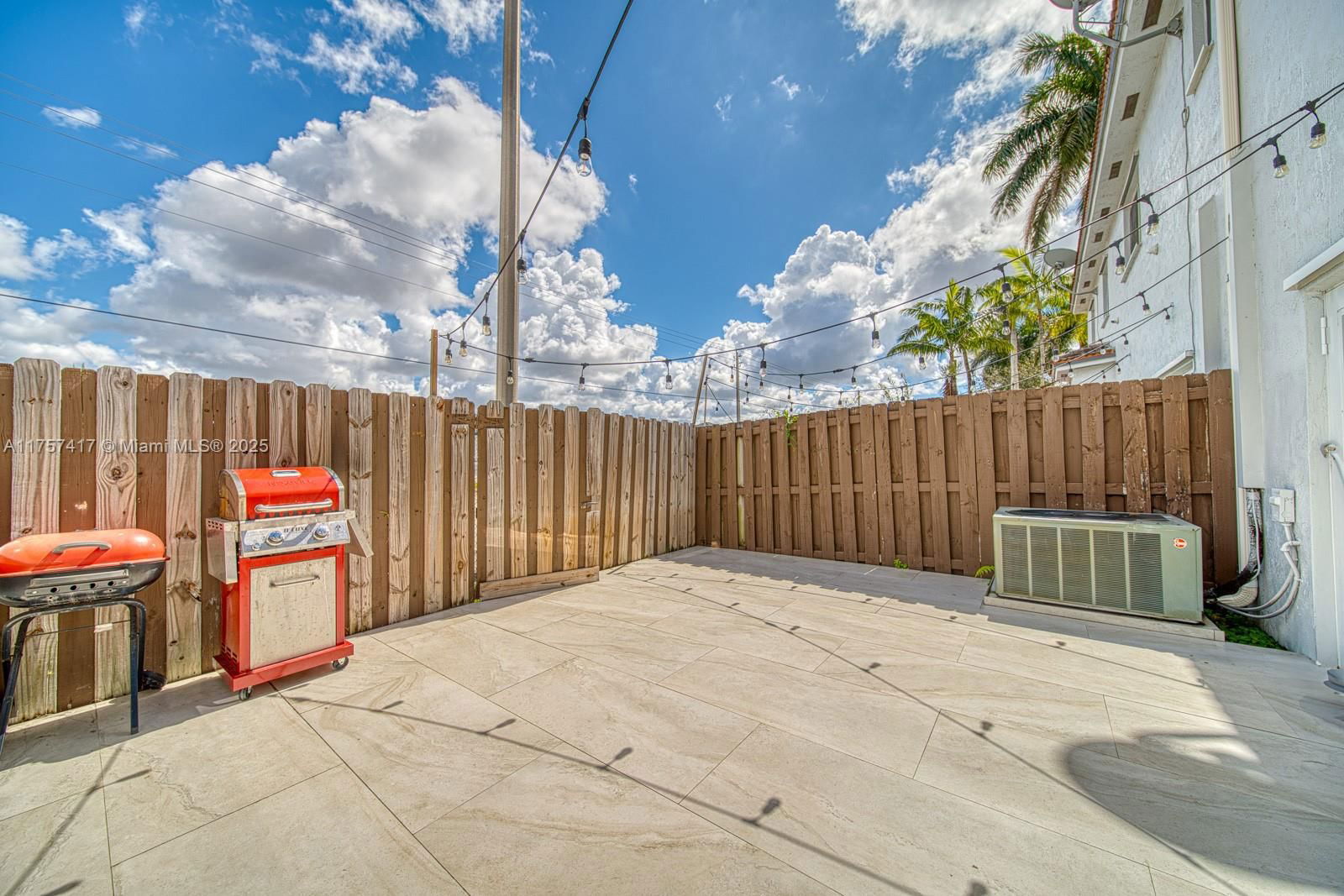 Real estate property located at 2245 147th Ct #2245, Miami-dade, Coral Lakes Kingdom, Miami, FL