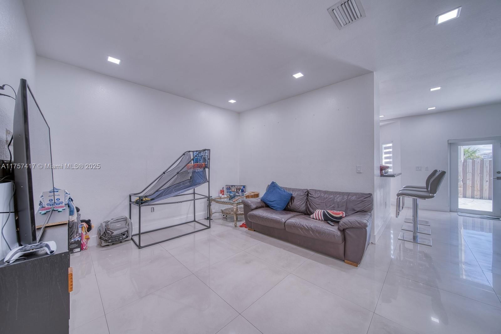 Real estate property located at 2245 147th Ct #2245, Miami-dade, Coral Lakes Kingdom, Miami, FL