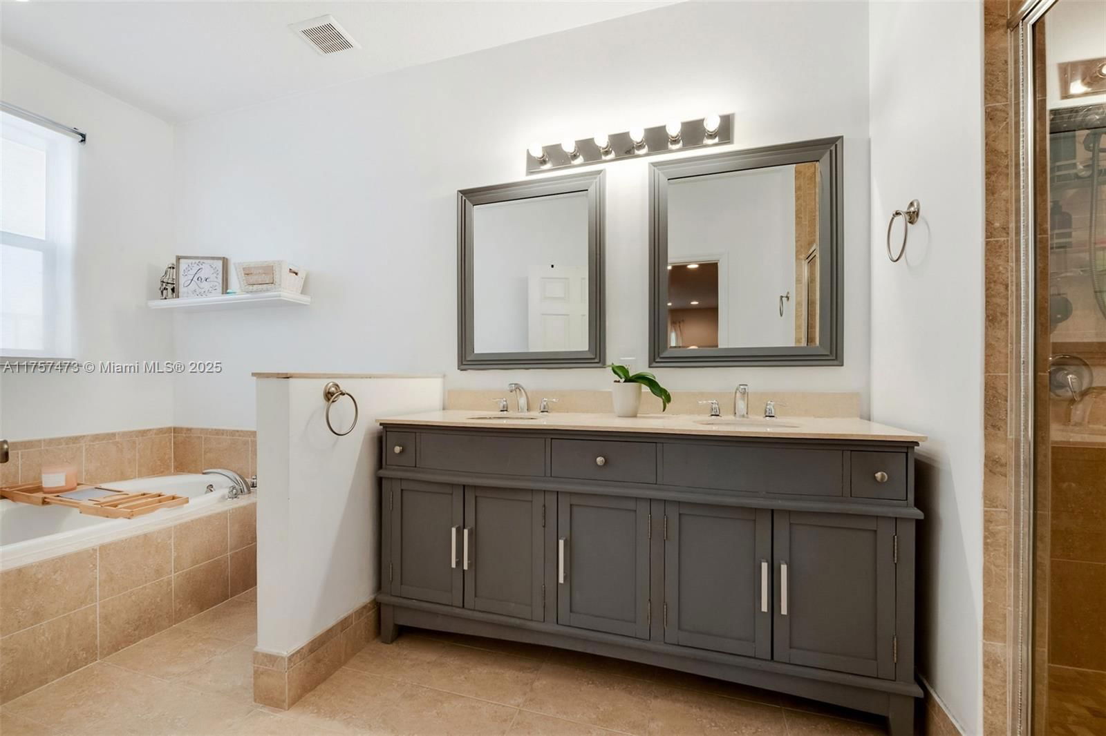 Real estate property located at 9936 10th St, Miami-dade, Fontainebleau West North, Miami, FL