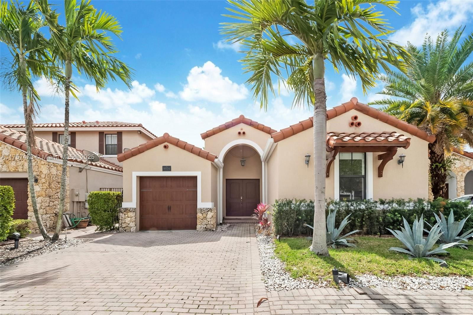 Real estate property located at 9936 10th St, Miami-dade, Fontainebleau West North, Miami, FL