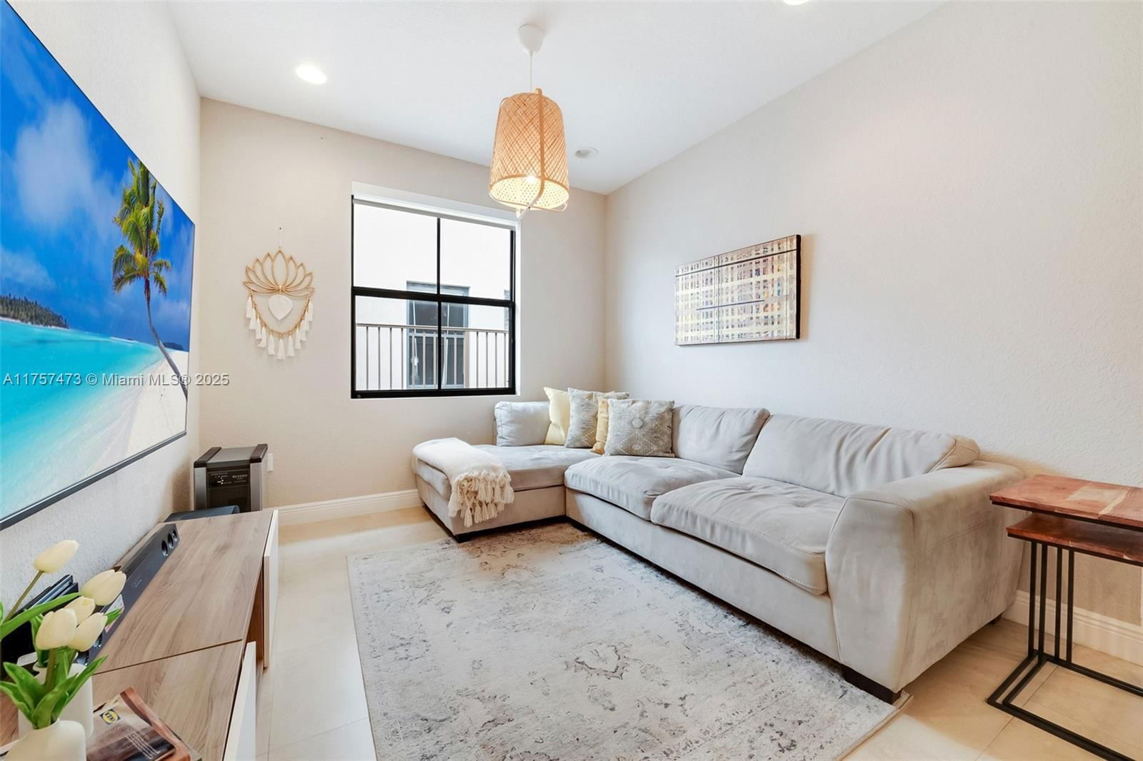 Real estate property located at 9936 10th St, Miami-dade, Fontainebleau West North, Miami, FL