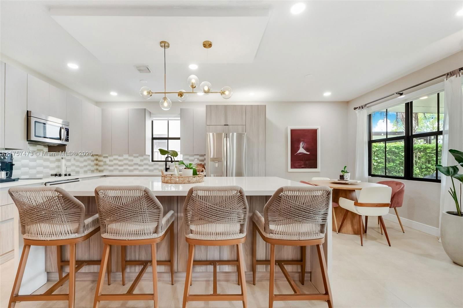Real estate property located at 9936 10th St, Miami-dade, Fontainebleau West North, Miami, FL