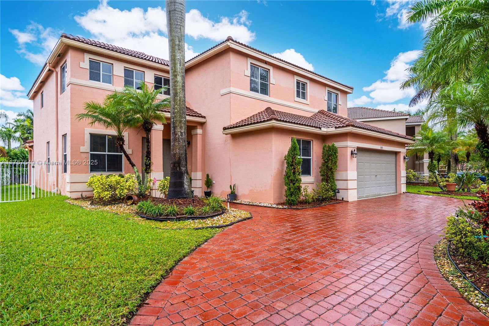 Real estate property located at 1065 Nandina Dr, Broward, Sector 2-parcels 12 13 14, Weston, FL