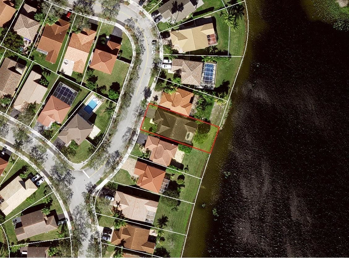 Real estate property located at 959 Falling Water Rd, Broward, Sector 4 North, Weston, FL