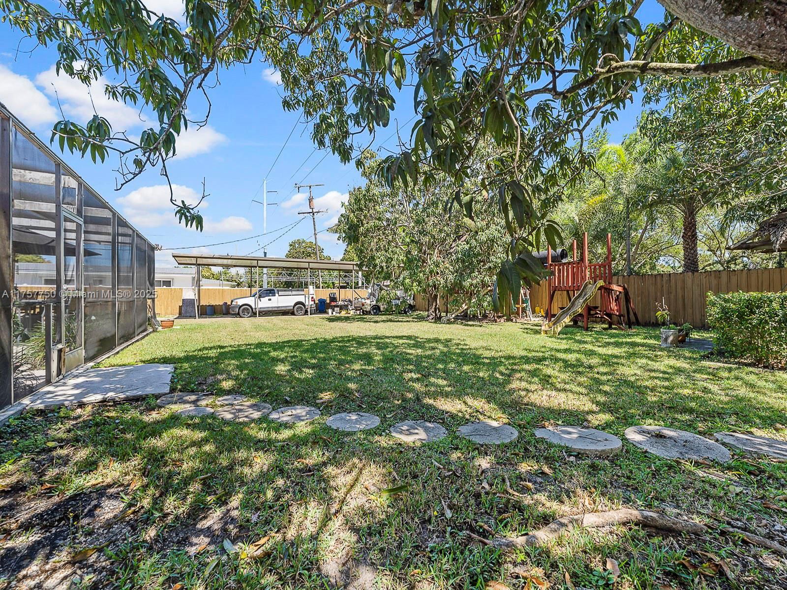 Real estate property located at 7321 84th Ct, Miami-dade, Mayfield Mnr, Miami, FL