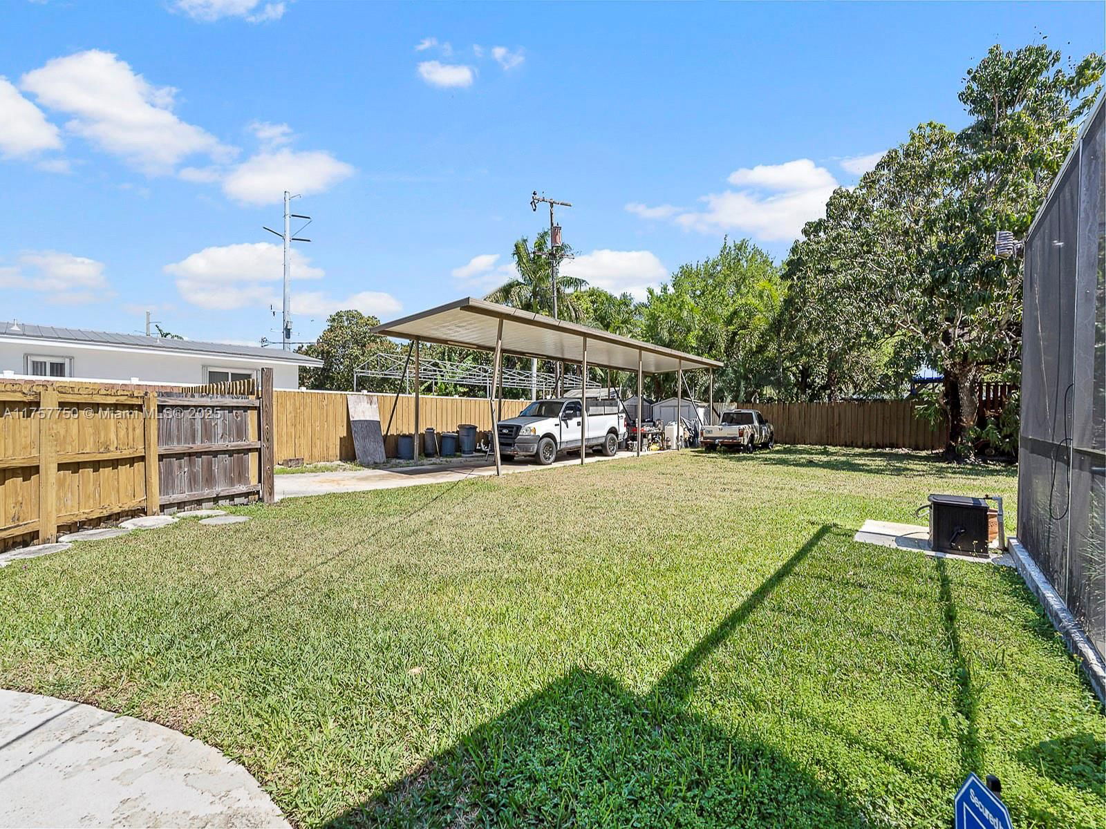 Real estate property located at 7321 84th Ct, Miami-dade, Mayfield Mnr, Miami, FL