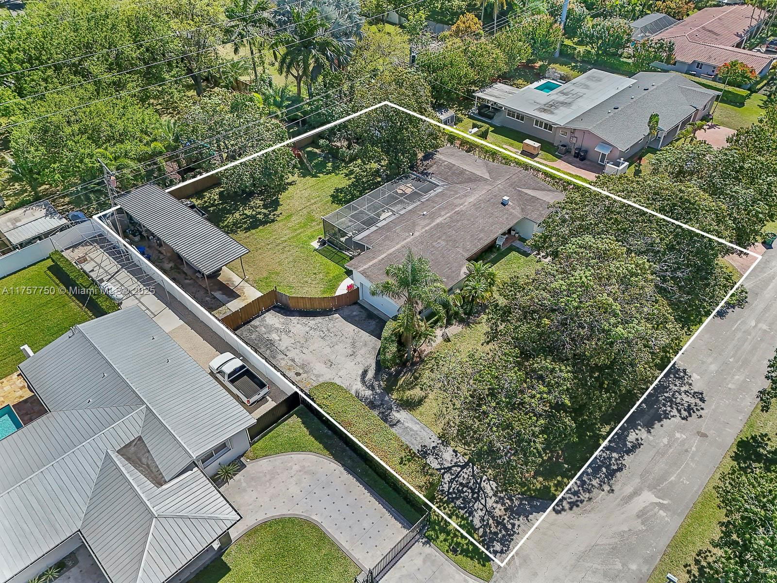 Real estate property located at 7321 84th Ct, Miami-dade, Mayfield Mnr, Miami, FL