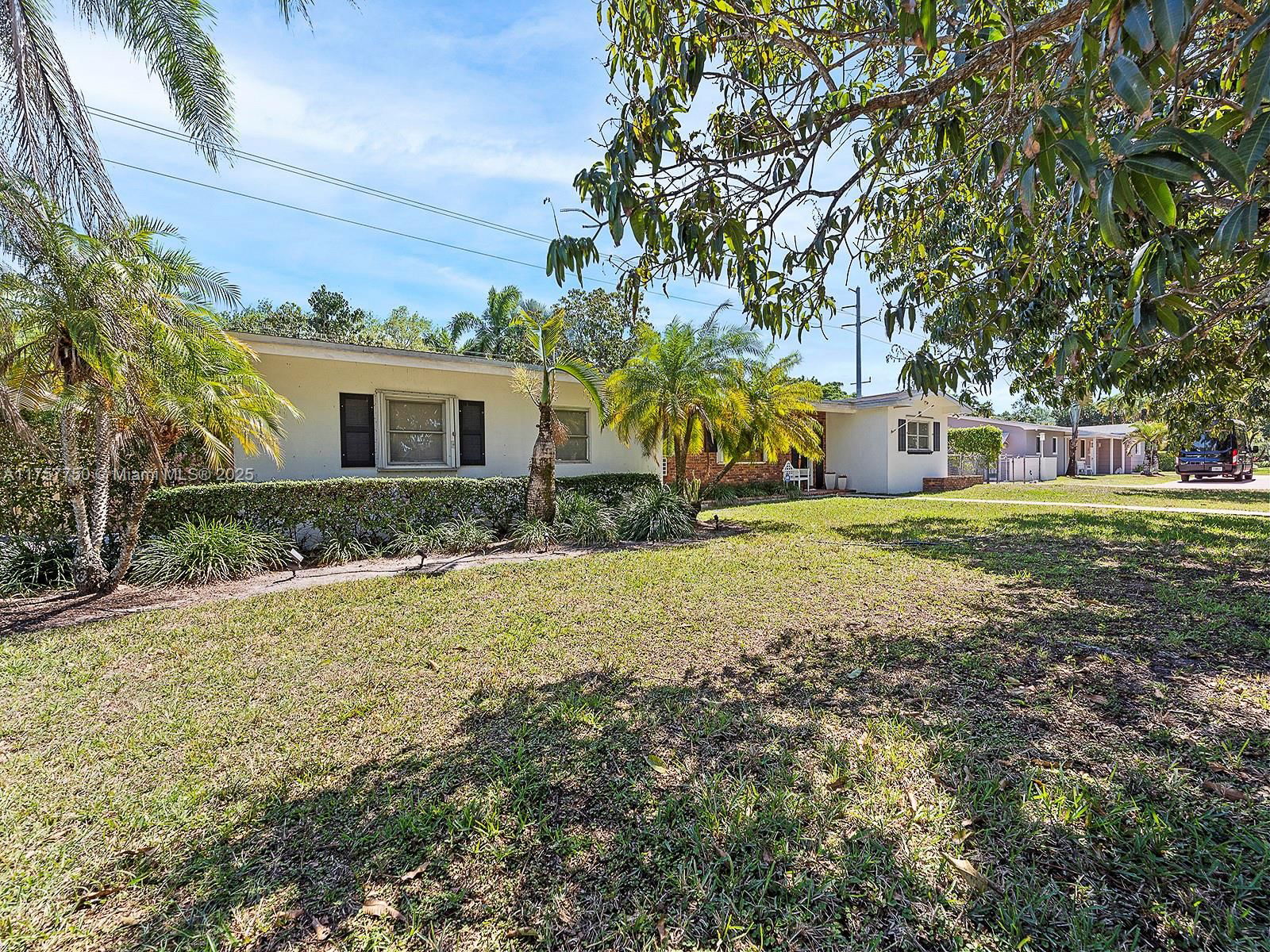 Real estate property located at 7321 84th Ct, Miami-dade, Mayfield Mnr, Miami, FL