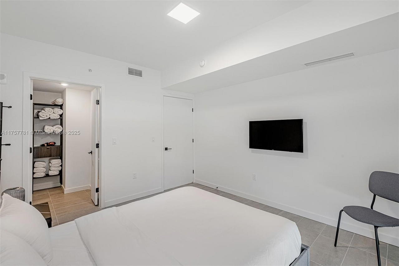 Real estate property located at 227 2nd St #1805, Miami-dade, Map Of Miami Dade Co. Fl., Miami, FL