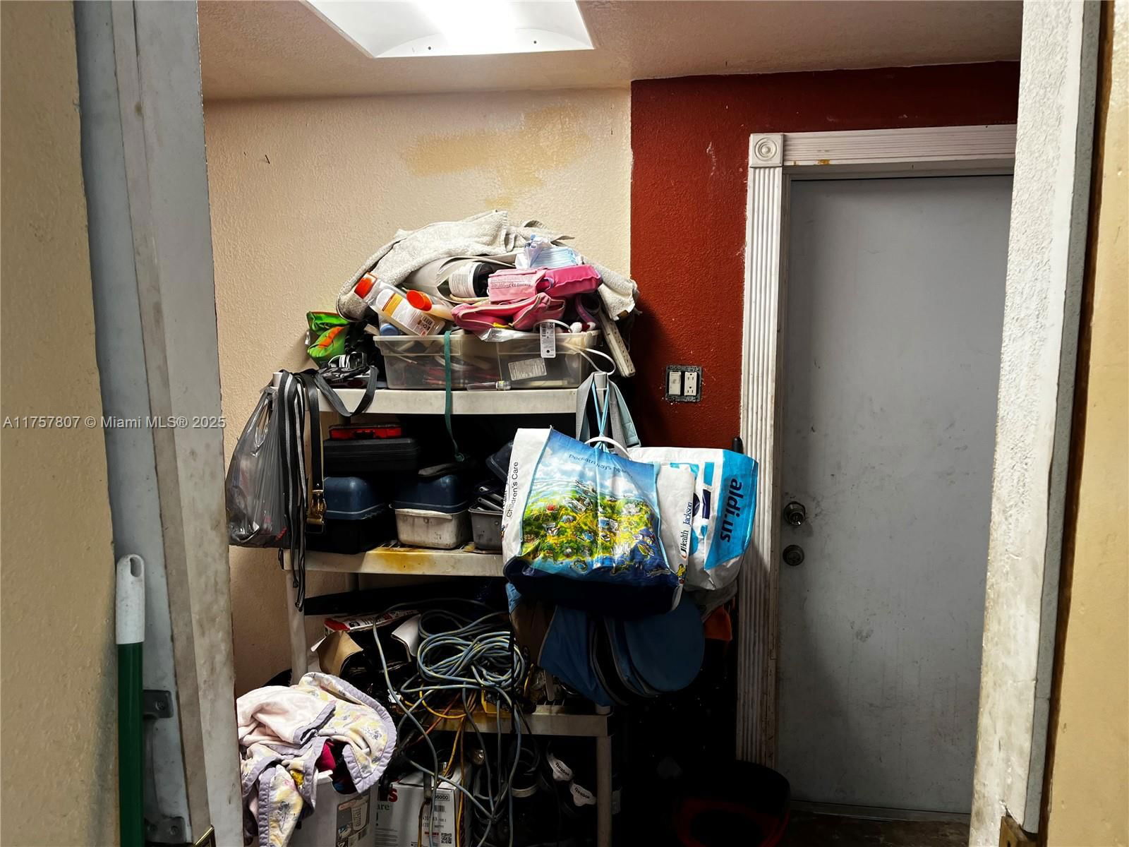 Real estate property located at 15721 40th Ct, Miami-dade, Venetian Gardens Acrespb, Miami Gardens, FL