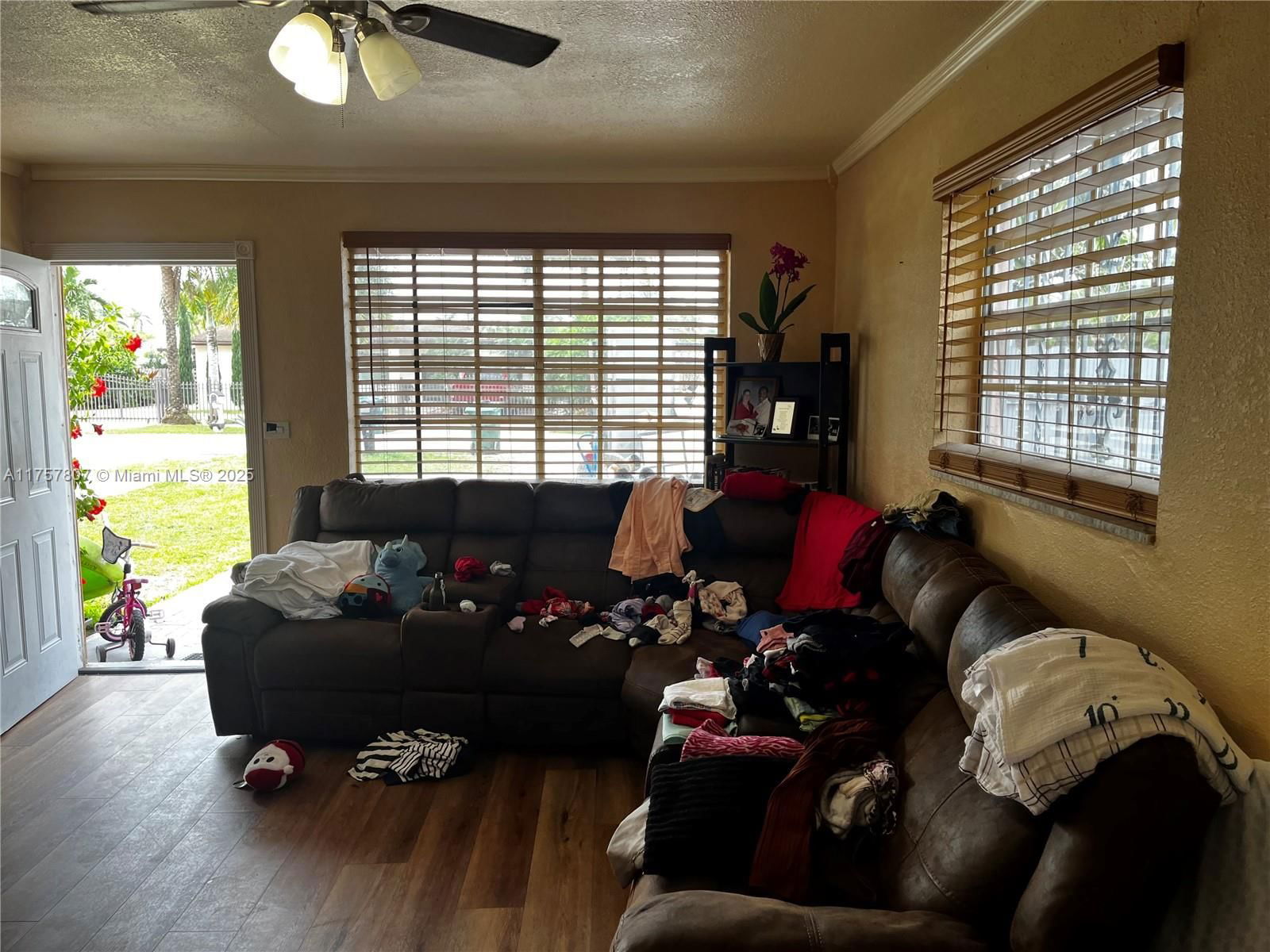 Real estate property located at 15721 40th Ct, Miami-dade, Venetian Gardens Acrespb, Miami Gardens, FL