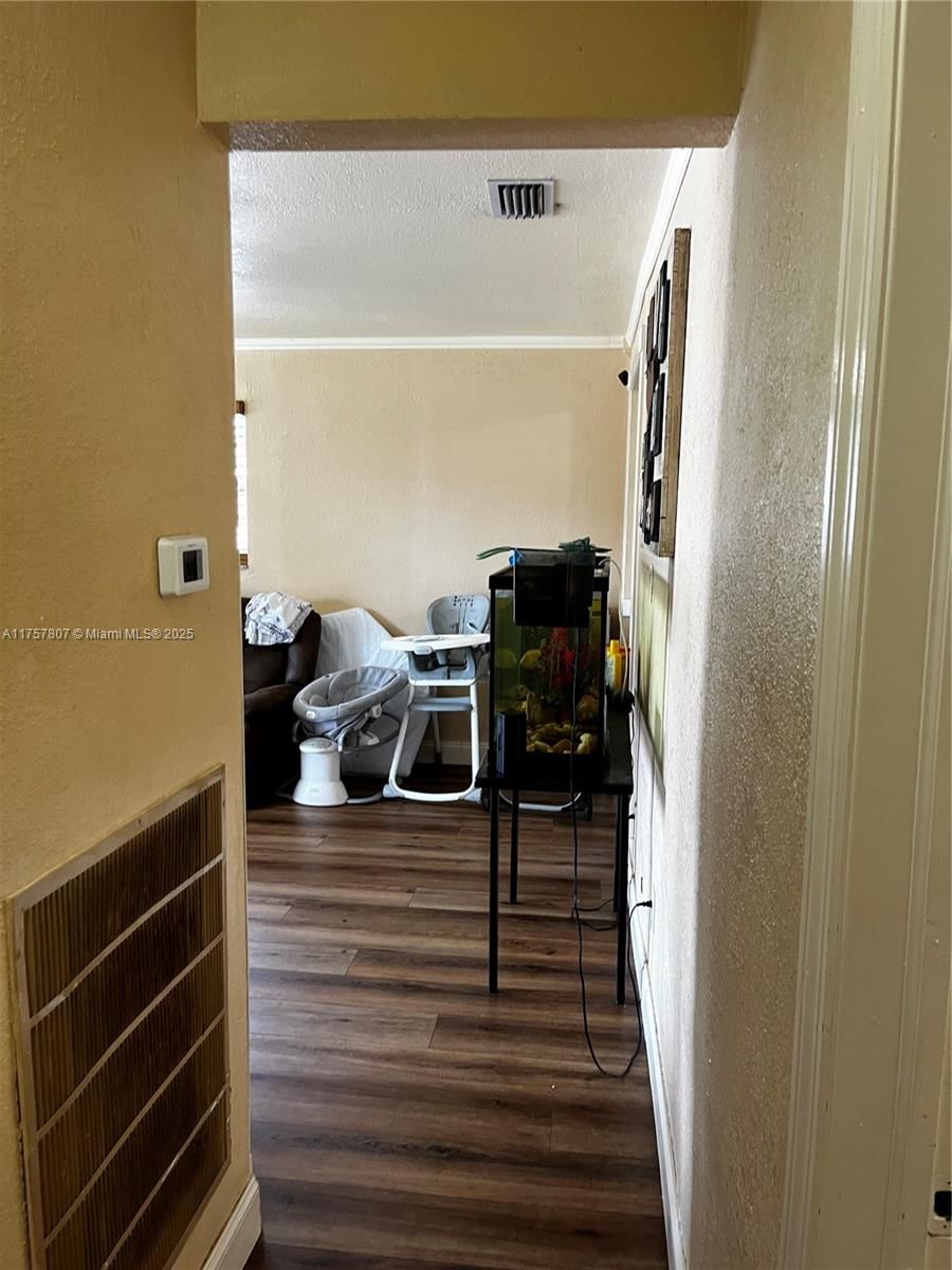 Real estate property located at 15721 40th Ct, Miami-dade, Venetian Gardens Acrespb, Miami Gardens, FL